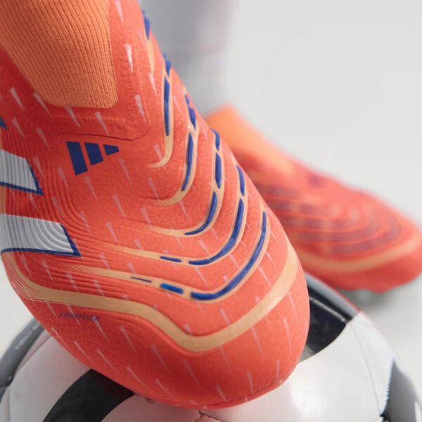 ⁦נעלי כדורגל מקצועיות - ADIDAS PREDATOR ELITE LL FG⁩ – תמונה ⁦4⁩